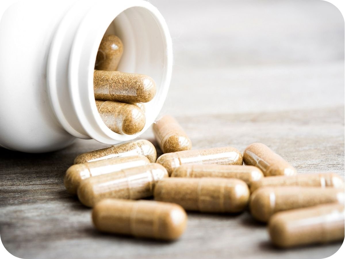 supplement manufacturing with capsules and bottles